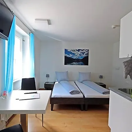 River Bed & Breakfast 3*