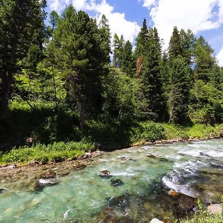 Bed & Breakfast River 3*