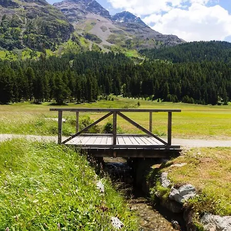 River Bed & Breakfast St. Moritz