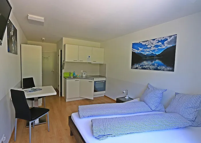 River Nocleg ze śniadaniem 3*