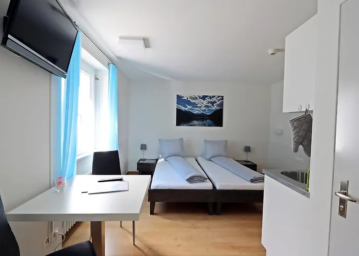 River Nocleg ze śniadaniem 3*