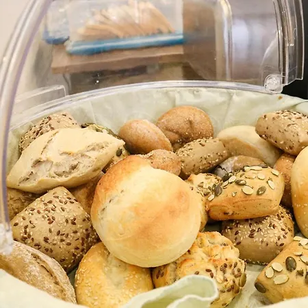 Bed & Breakfast River 3*